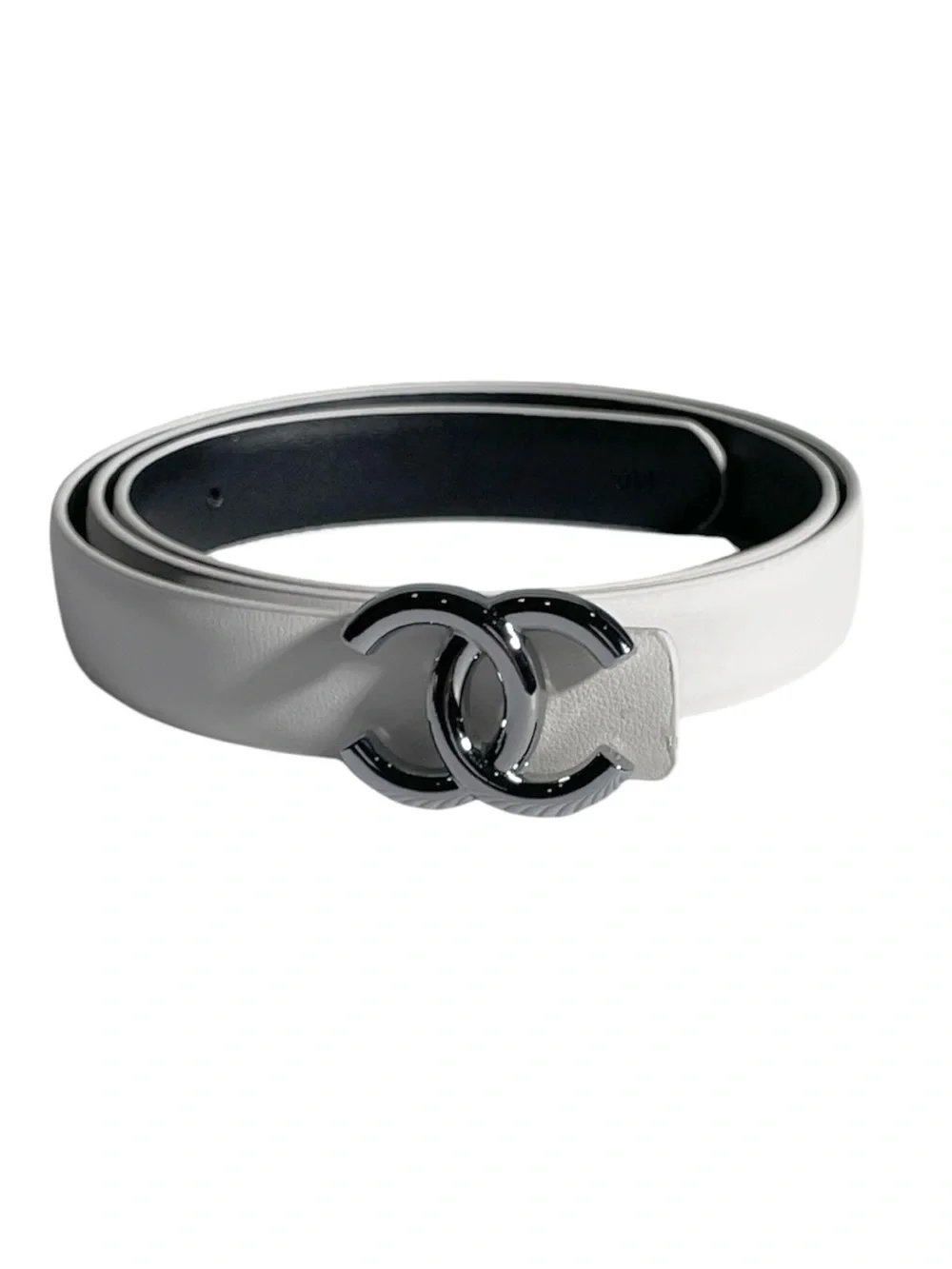 🤍 Women’s Elegant White leather Belt with Black & Silver-Tone Buckle 🤍